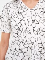 تی شرت زنانه آستین کوتاه طرح دار یقه هفت ال سی وایکیکی