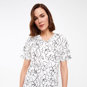 تی شرت زنانه آستین کوتاه طرح دار یقه هفت ال سی وایکیکی