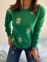 سویشرت زنانه نخی گلدوزی شده با پولک های چشمی برند Laderra