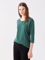 بلوز زنانه ساده یقه دکمه دار LC Wakiki